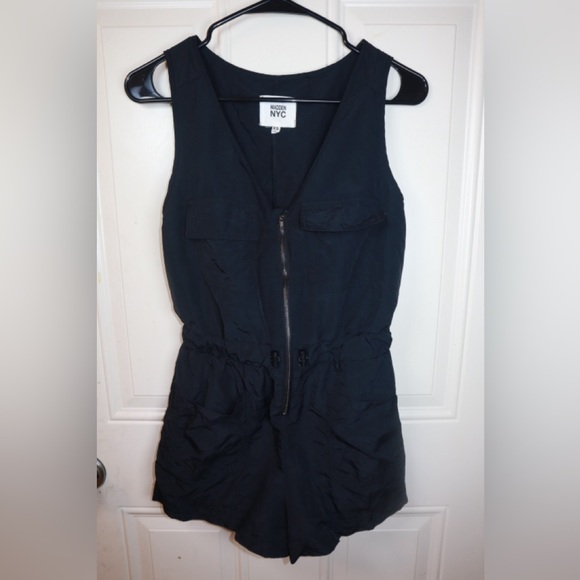 Madden NYC Juniors Parachute Romper SIZE XS - Picture 2 of 3